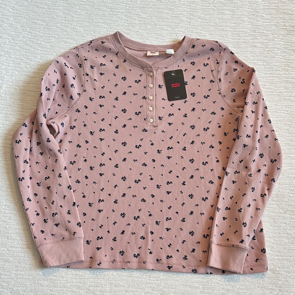 Levi’s Dusty Rose Long Sleeve Thermal Top With Flower Print NWT